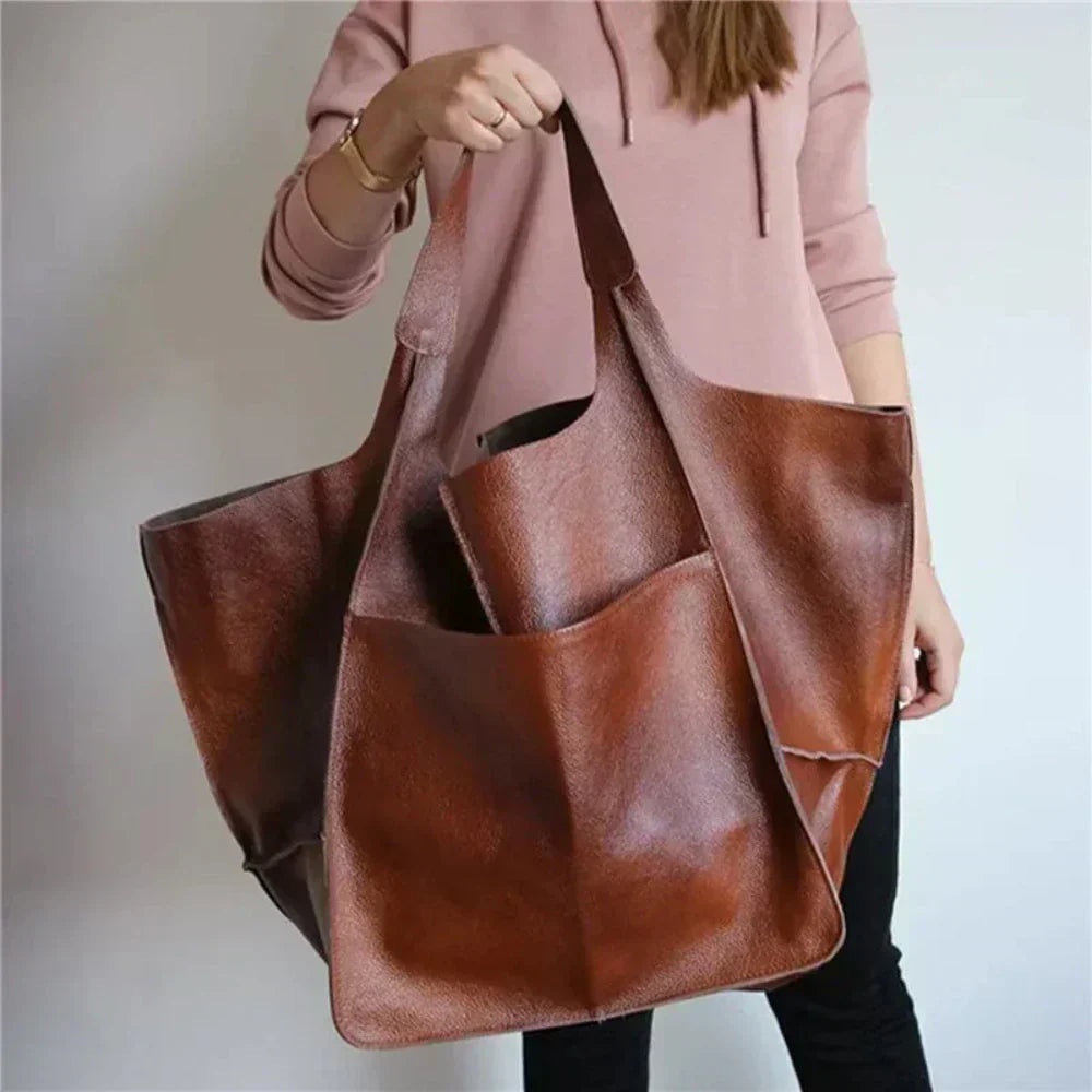 Ruth™ | Leather Bag with Timeless Charm – True Silhouette Boutique